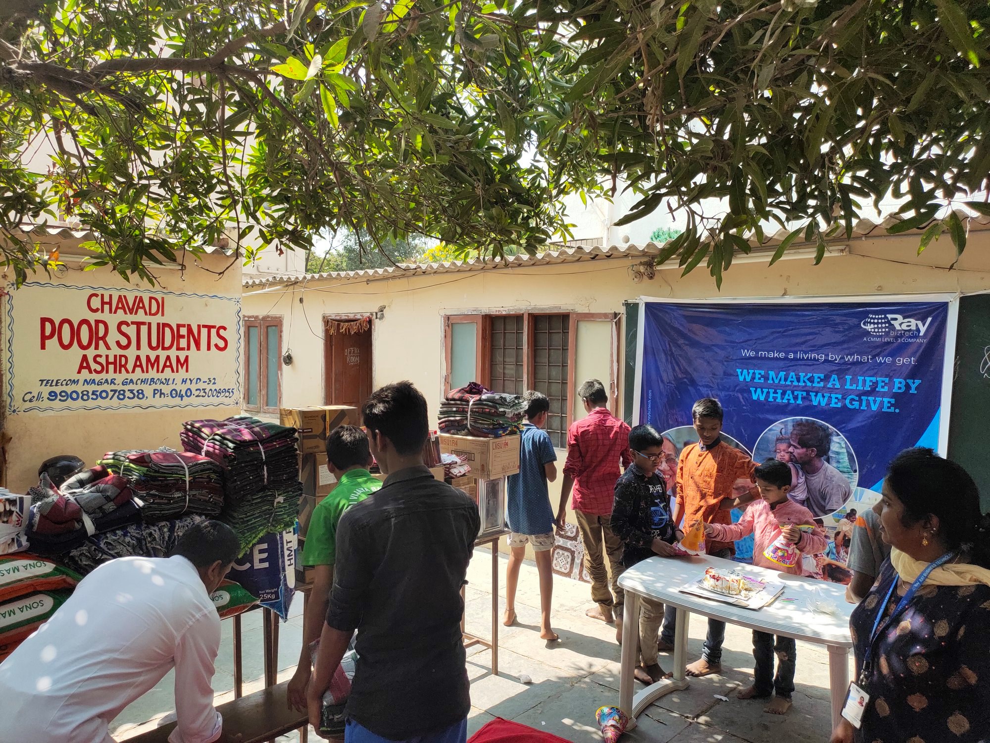 providing Free Umbrellas