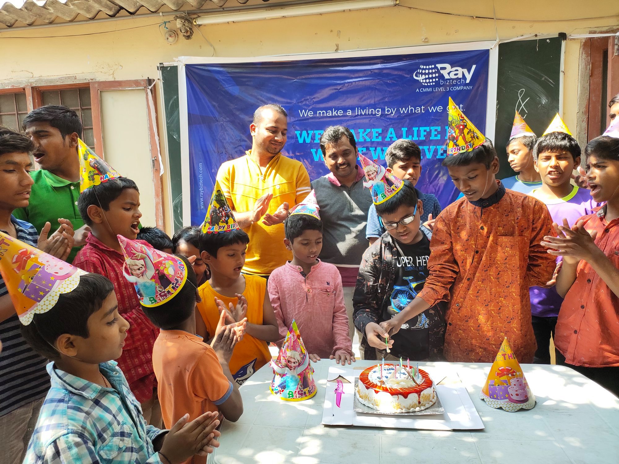 providing Free Umbrellas