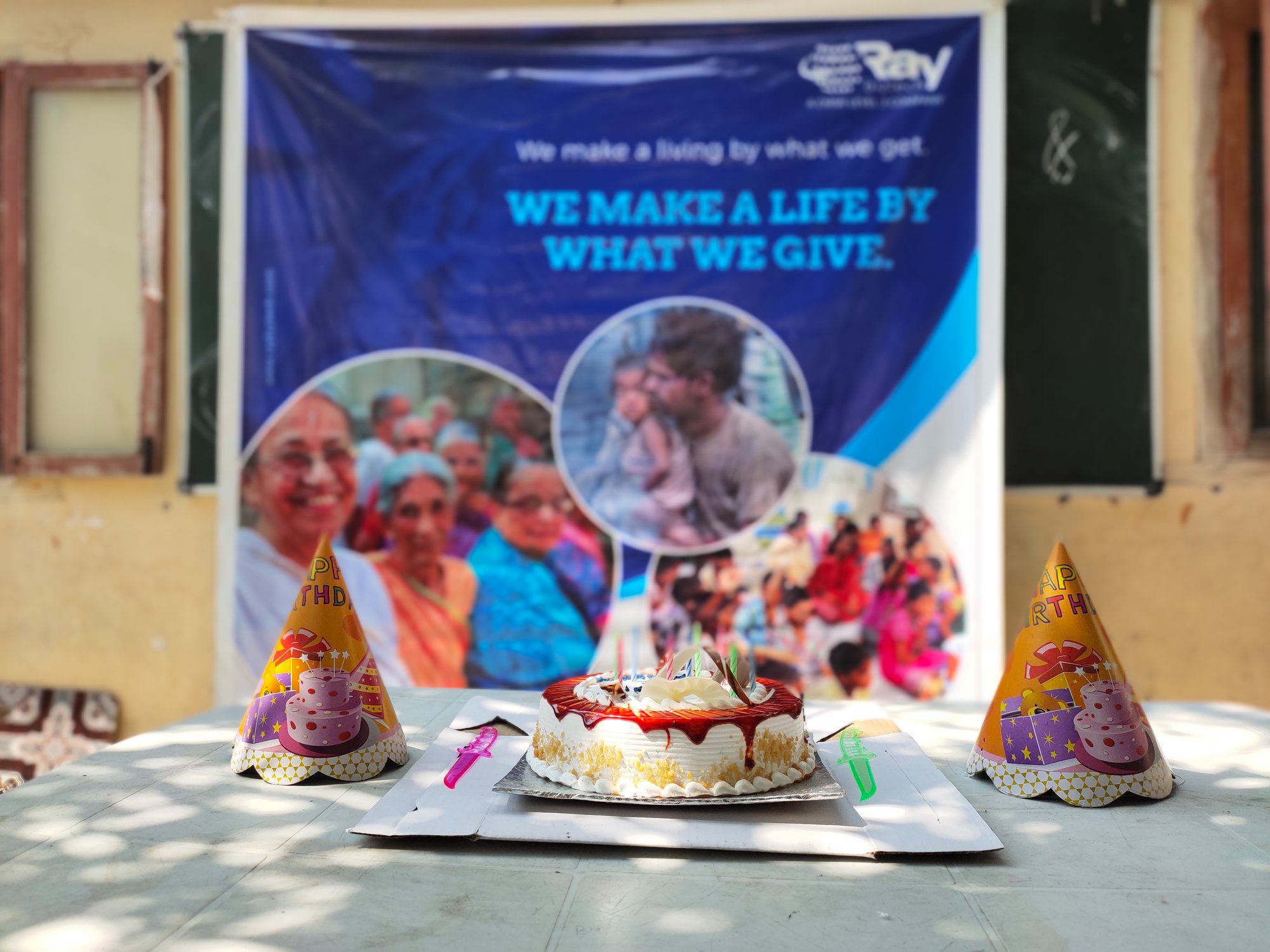 providing Free Umbrellas